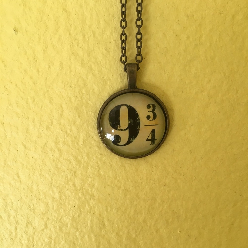 Harry Potter Platform 9 3/4 necklace